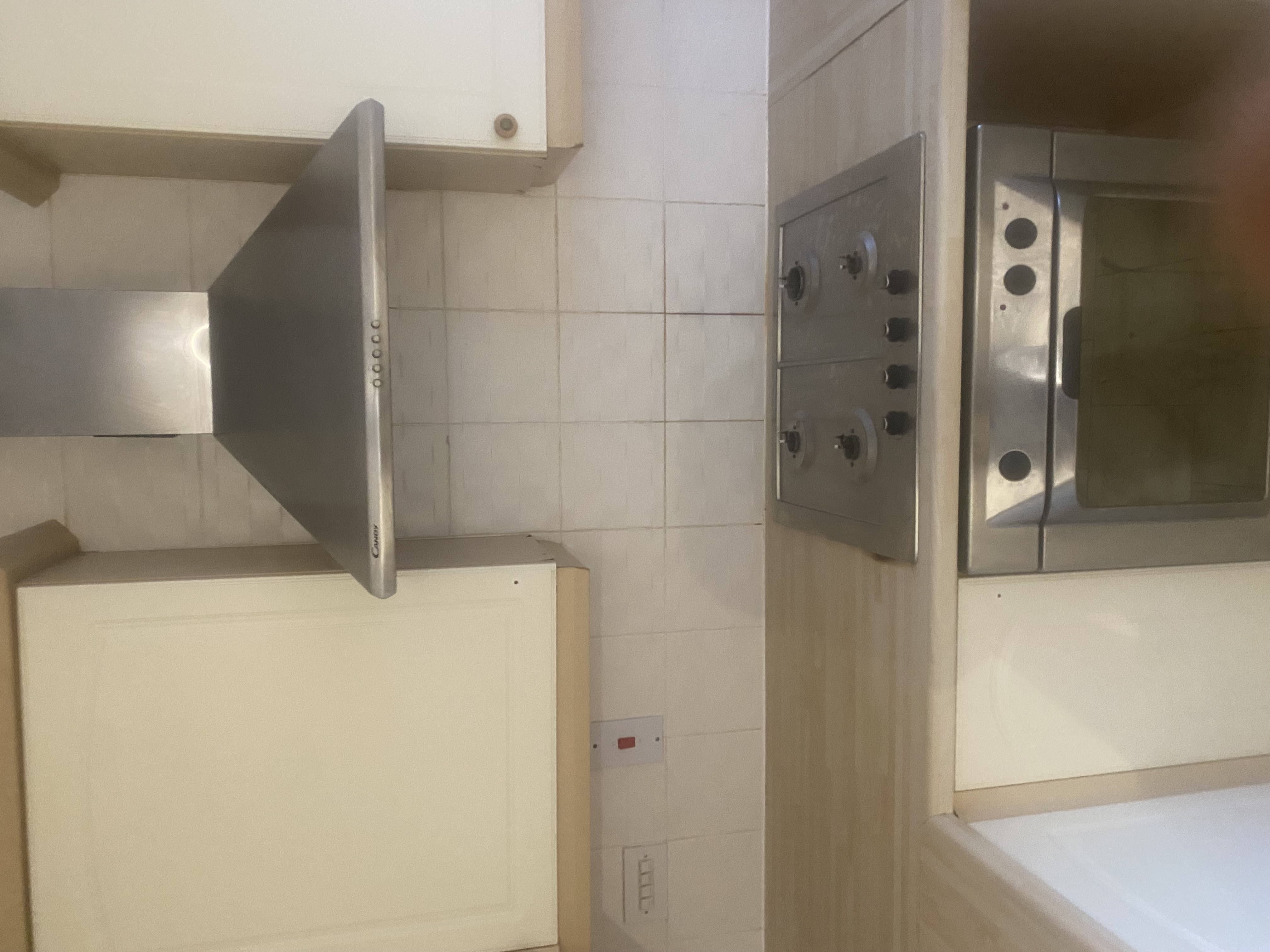Kitchen hob and oven after cleaning